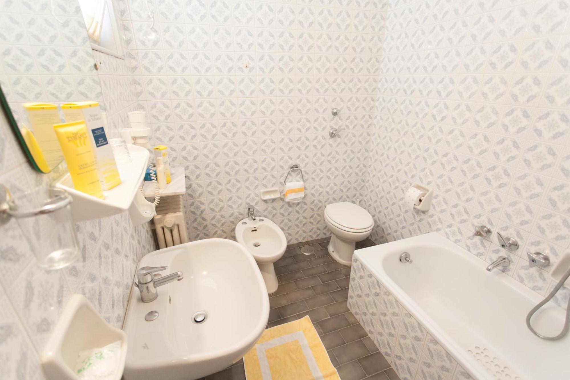 Hotel Quisisana Tabiano Terme Oda fotoğraf